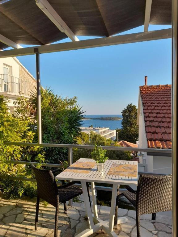 Apartments Mare 2 Hvar Town Eksteriør bilde